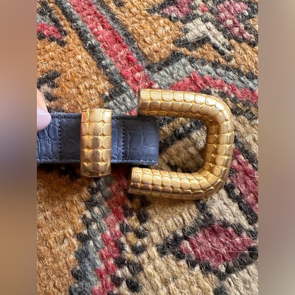 Vintage Leather Belt with Gold Hardware - Picture 4 of 6